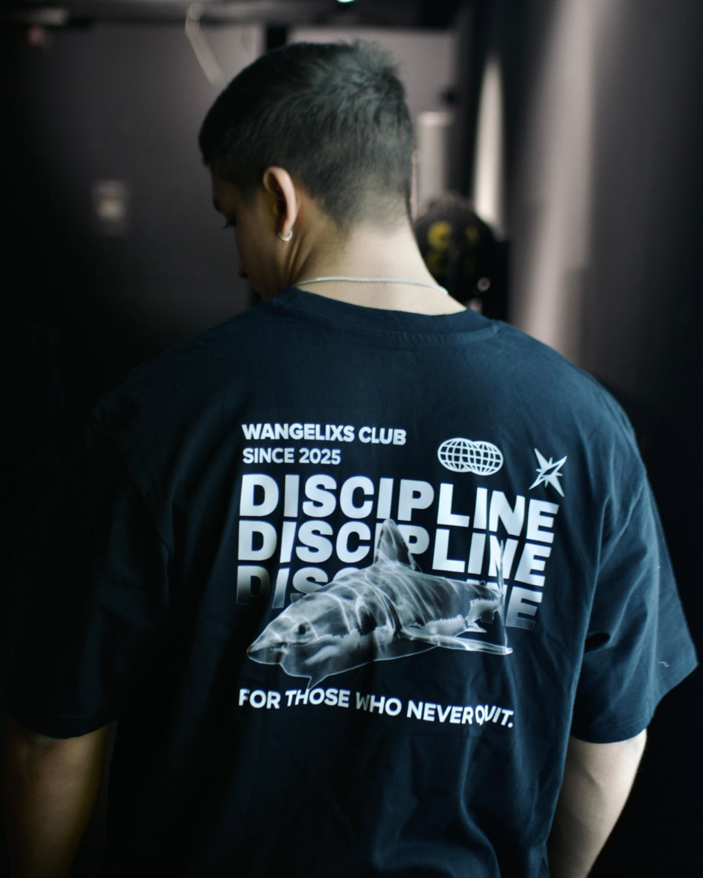 Oversize Shark Of Discipline – Wangelixs